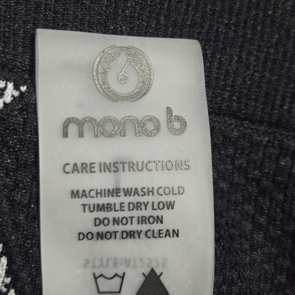 MONO B Black and White Sports Bra Size Large NWOT - Picture 4 of 4
